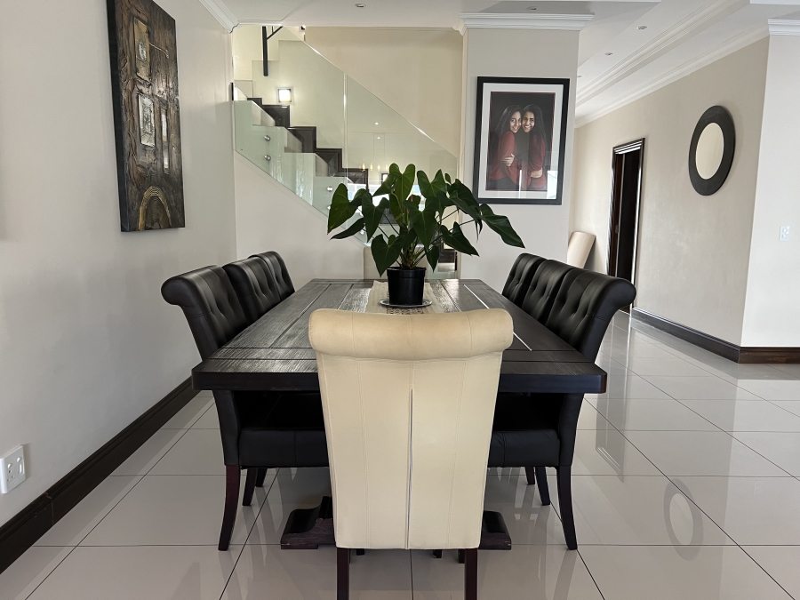 6 Bedroom Property for Sale in Sagewood Western Cape